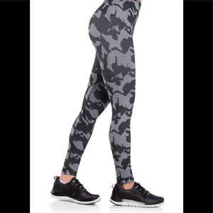 ULTRA COMPRESSION AND ABDOMEN CONTROL FIT LEGGING